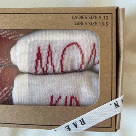 Rae Dunn 6Pk Mommy & Me Socks - Picture 10 of 13